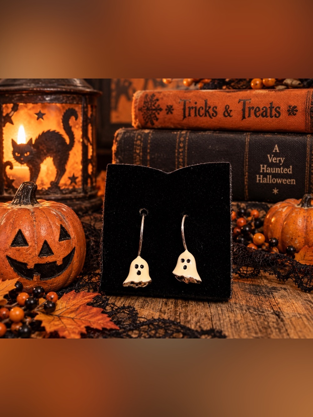 Retro 2009 Avon Ghost Dangle Earrings – Halloween Jewelry – Original Box